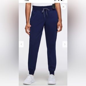 Jaanuu 13 pocket scrub joggers XL NWT